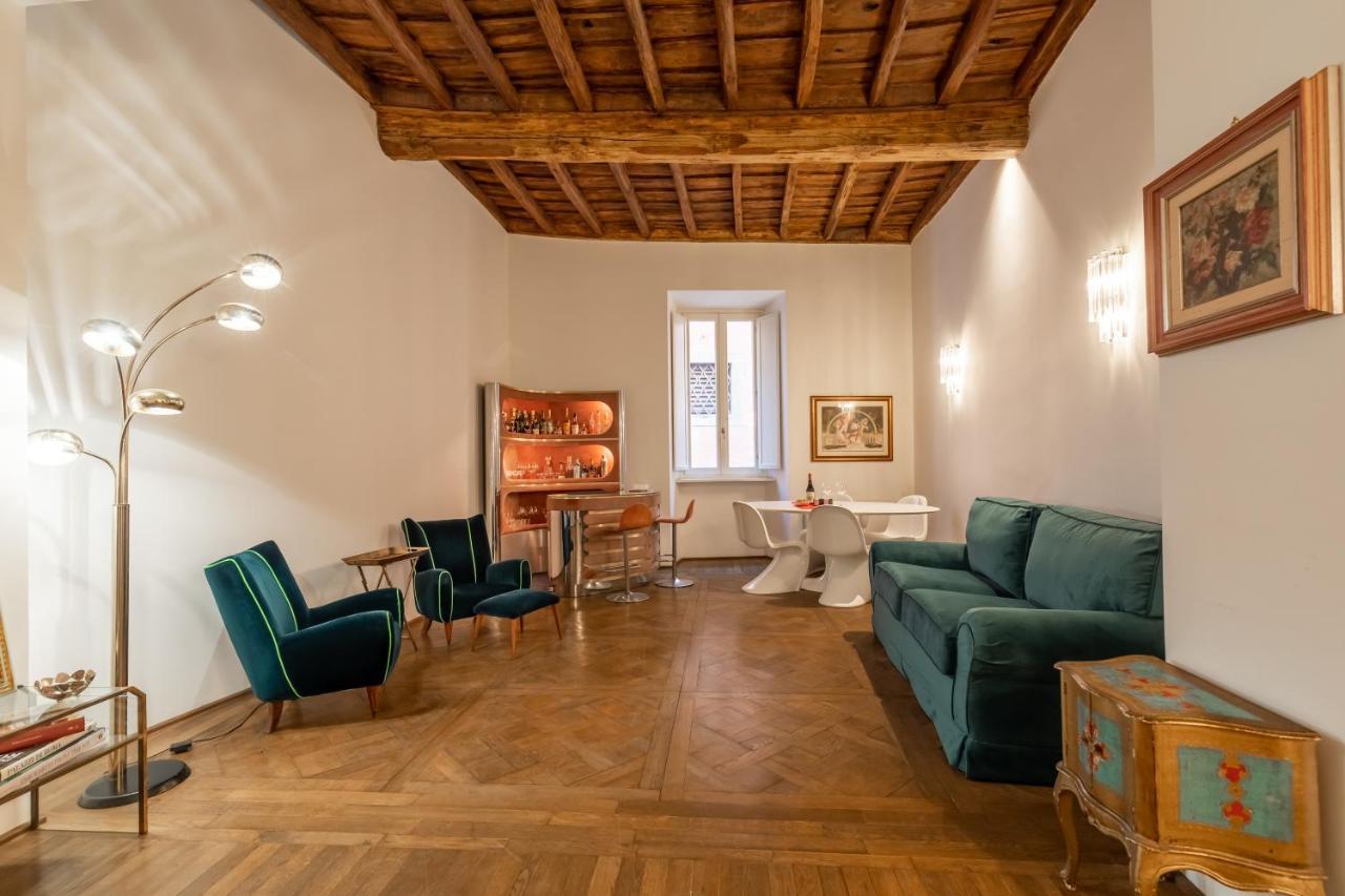 Chic And Style In Historical Via Giulia Lejlighed Rom Eksteriør billede